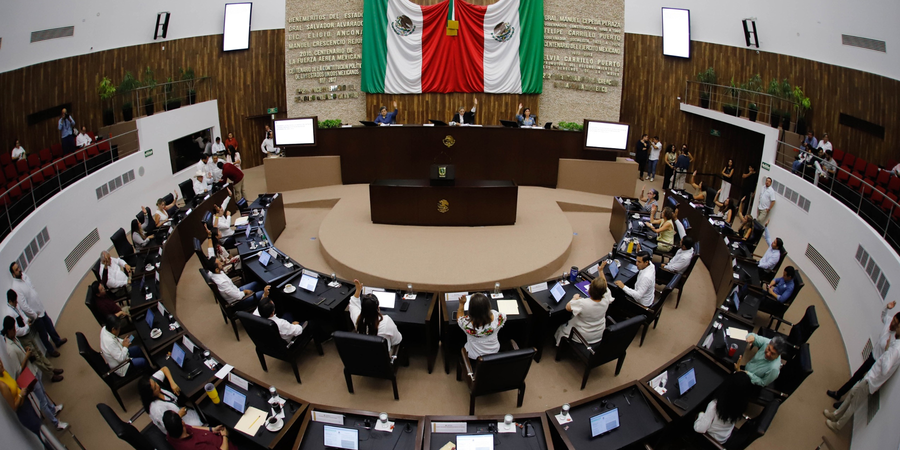 Aprueban donación de inmuebles para infraestructura ferroviaria y se ratifica a  un Magistrado del Tribunal de Justicia Administrativa