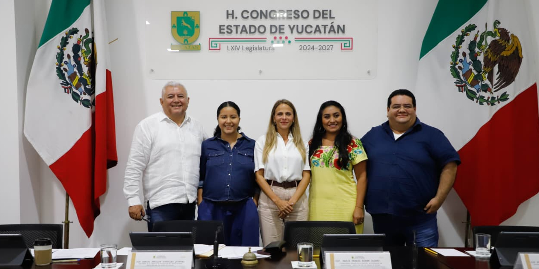 Aprueban proyecto de dictamen para el Reconocimiento al Médico del Año 2026