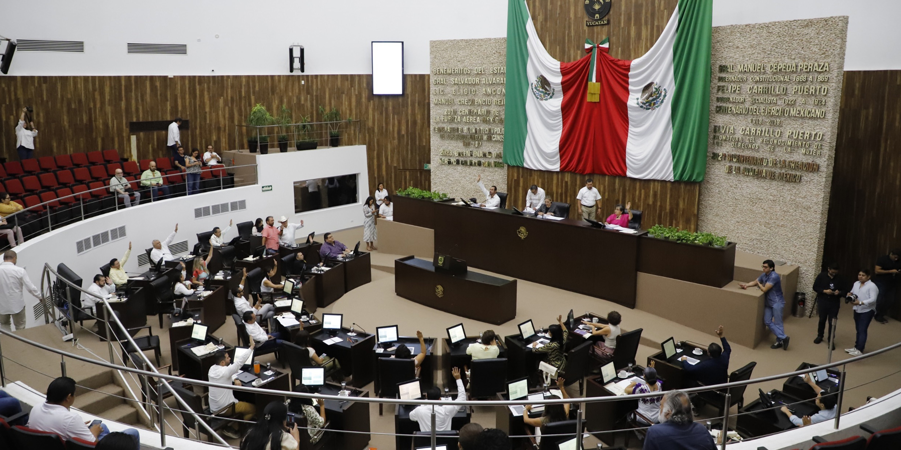 Aprueban reforma constitucional en materia electoral, austeridad y cero privilegios de personas servidoras públicas