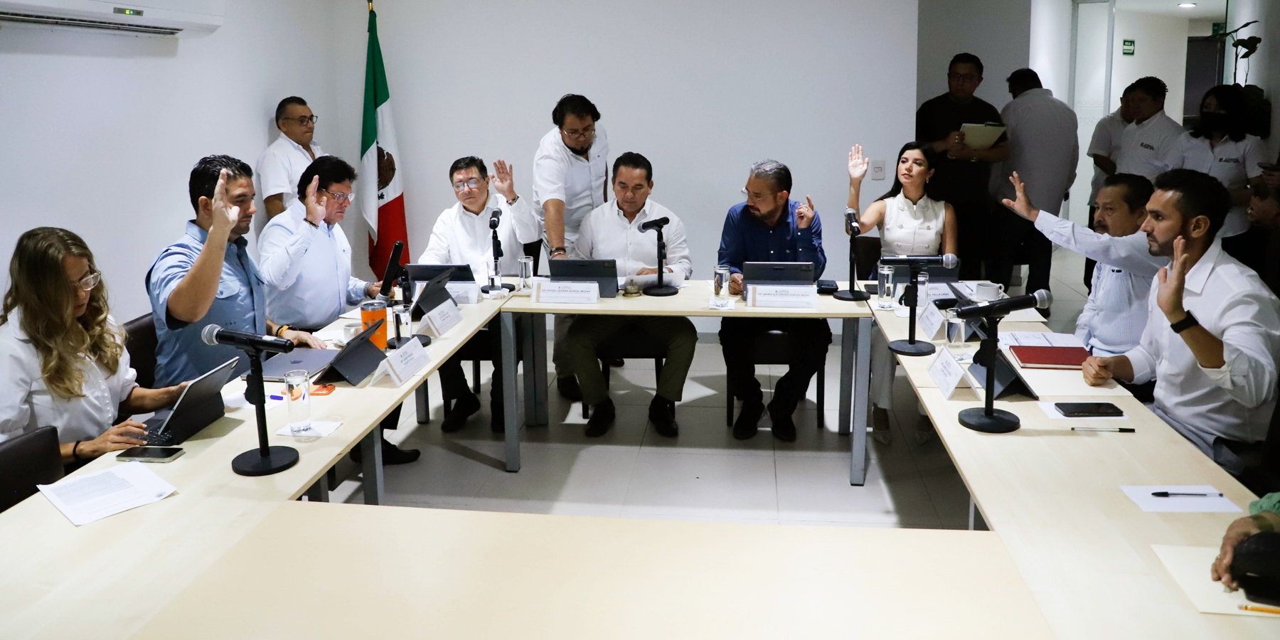 Comisión de Presupuesto aprueba dictámenes para donaciones a favor de Progreso, Tinum e Izamal